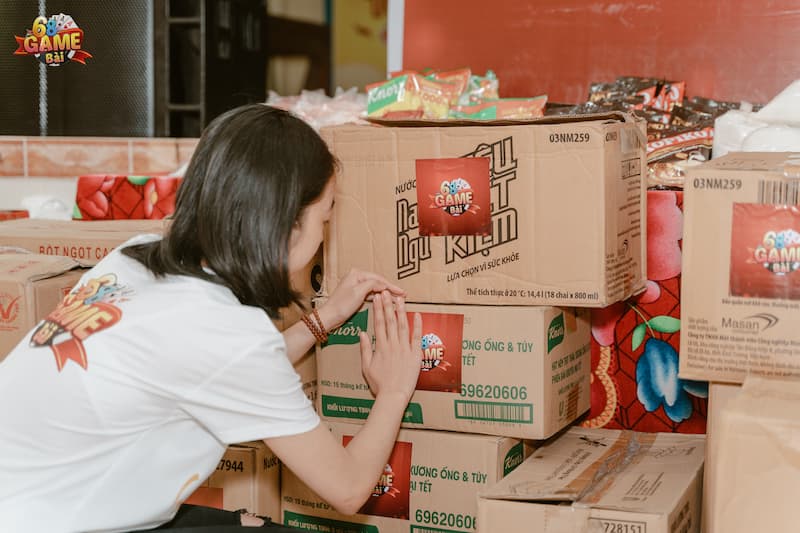 Chương trình phát cơm từ thiện tại các trại tị nạn 2 Chương trình phát cơm từ thiện tại các trại tị nạn
